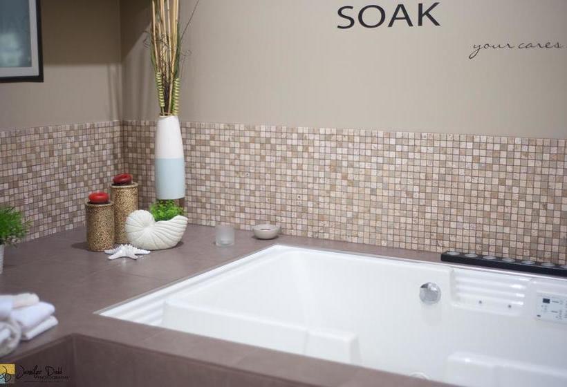 Hotel Beyond Bliss Suites & Spa | Powell River | British Columbia | Canada 18