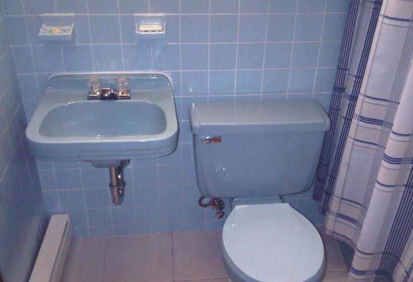 Embassy Motel | Kingston | Ontario | Canada 6