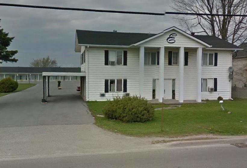 Embassy Motel | Kingston | Ontario | Canada 9
