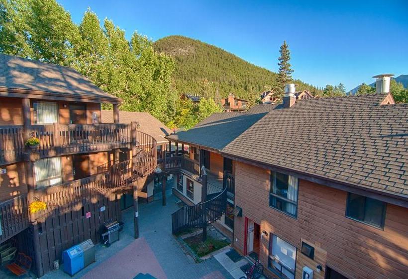 Banff International Hostel | Banff | Alberta | Canada 1