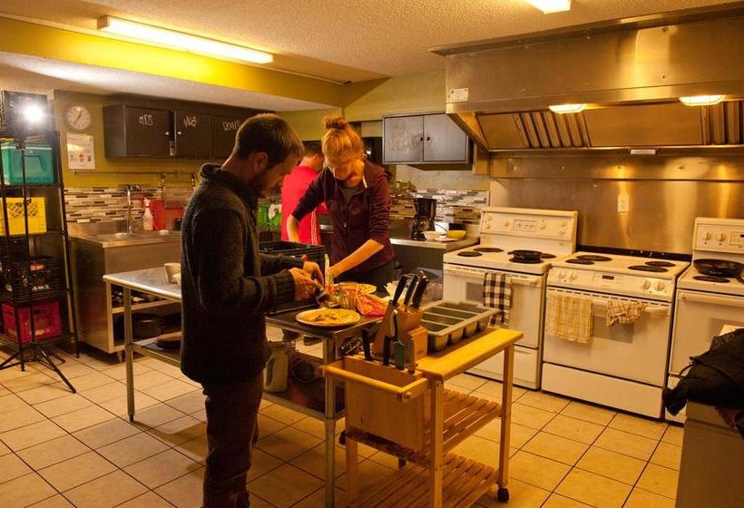 Banff International Hostel | Banff | Alberta | Canada 12