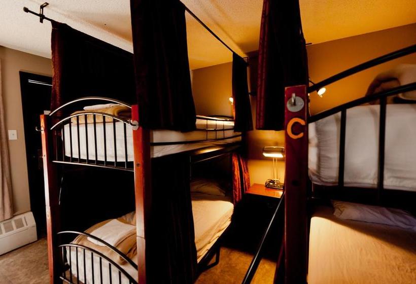 Banff International Hostel | Banff | Alberta | Canada 3