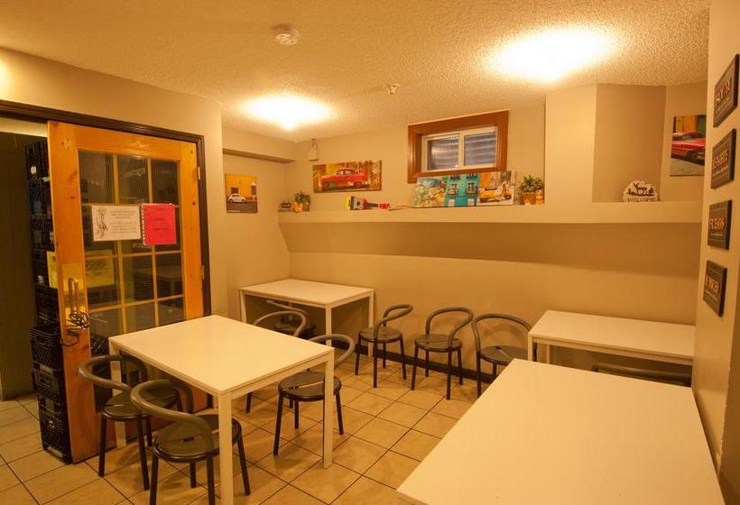 Banff International Hostel | Banff | Alberta | Canada 8