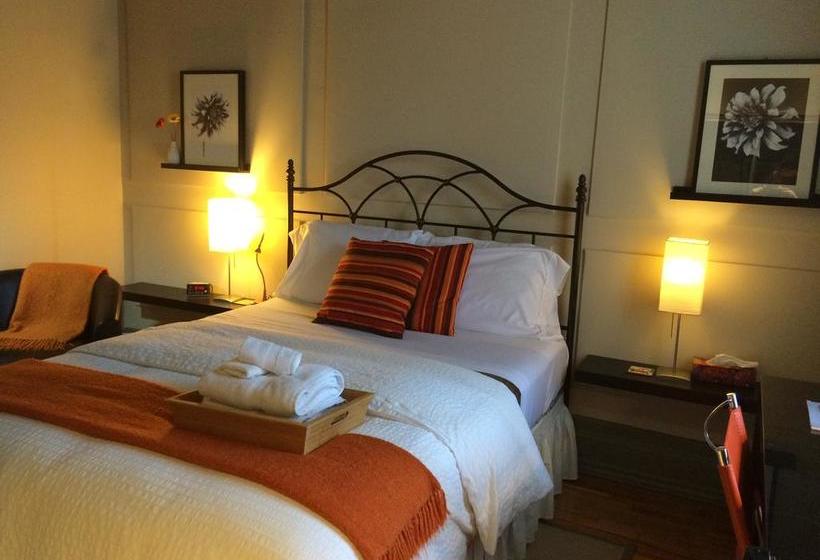 Bed and Breakfast Gîte La Petite Bourgeoise | Montreal | Quebec | Canada 15