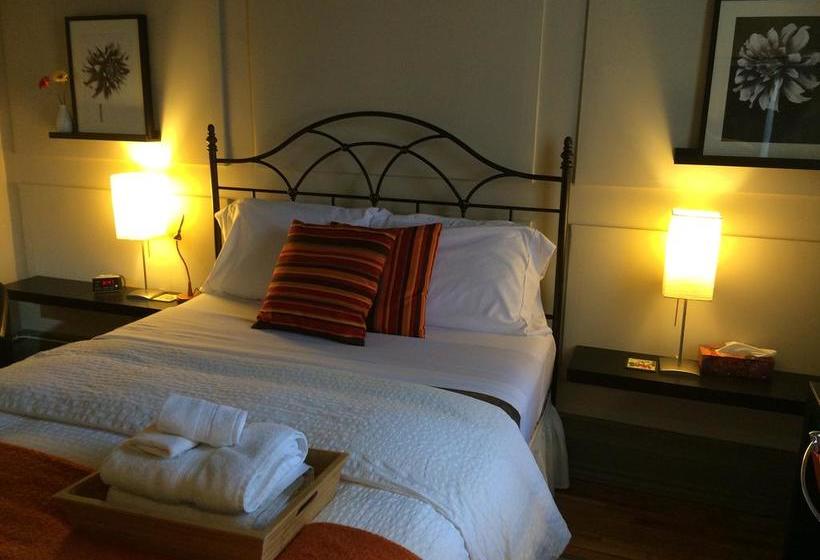 Bed and Breakfast Gîte La Petite Bourgeoise | Montreal | Quebec | Canada 17