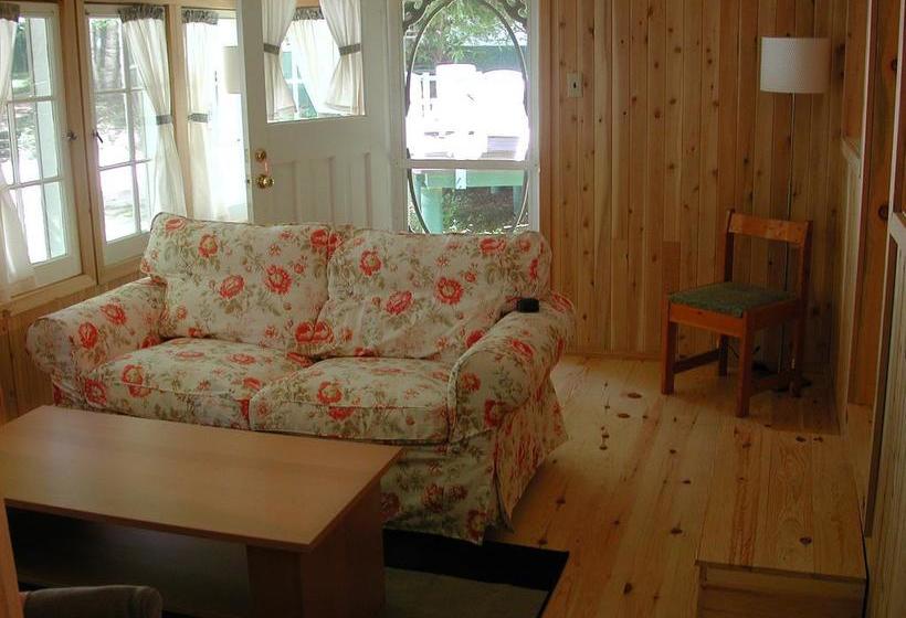 Resort Birch Cliff Lodge On Baptiste Lake | Bancroft | Ontario | Canada 5