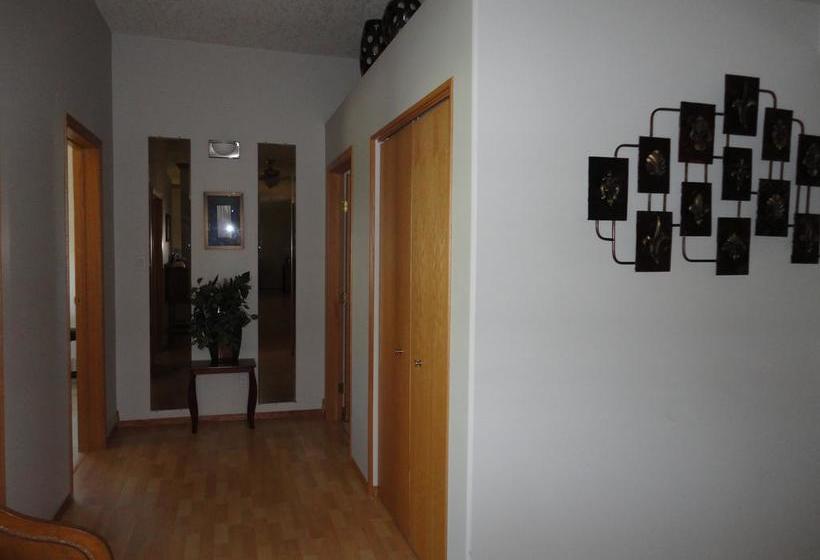 Callaghan House Bed & Breakfast | Wainwright | Alberta | Canada 3