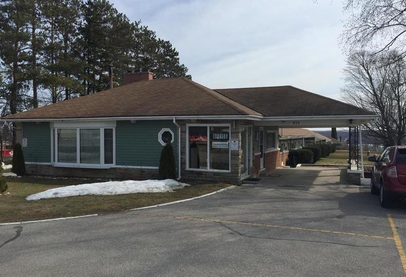 Shamrock Motel | Midland | Ontario | Canada 1