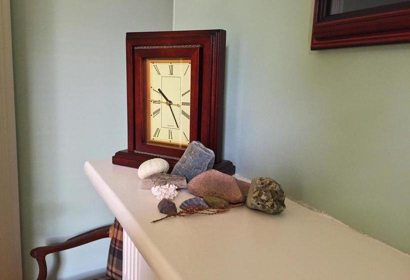 Bed and Breakfast At Wit S Inn | St. John'S | Newfoundland and Labrador | Canada 8