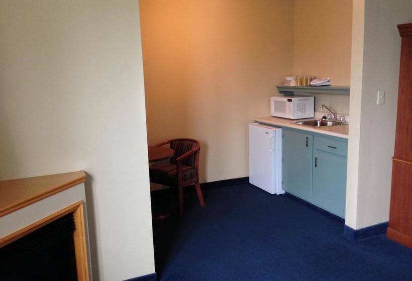 Bed and Breakfast Inn At The Pier | Cavendish | Prince Edward Island | Canada 3