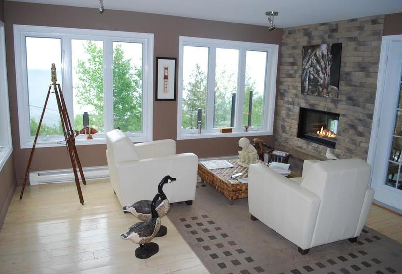 Bed and Breakfast Auberge Des Eaux Vives | La Malbaie | Quebec | Canada 11