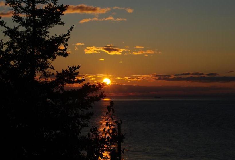 Bed and Breakfast Auberge Des Eaux Vives | La Malbaie | Quebec | Canada 14