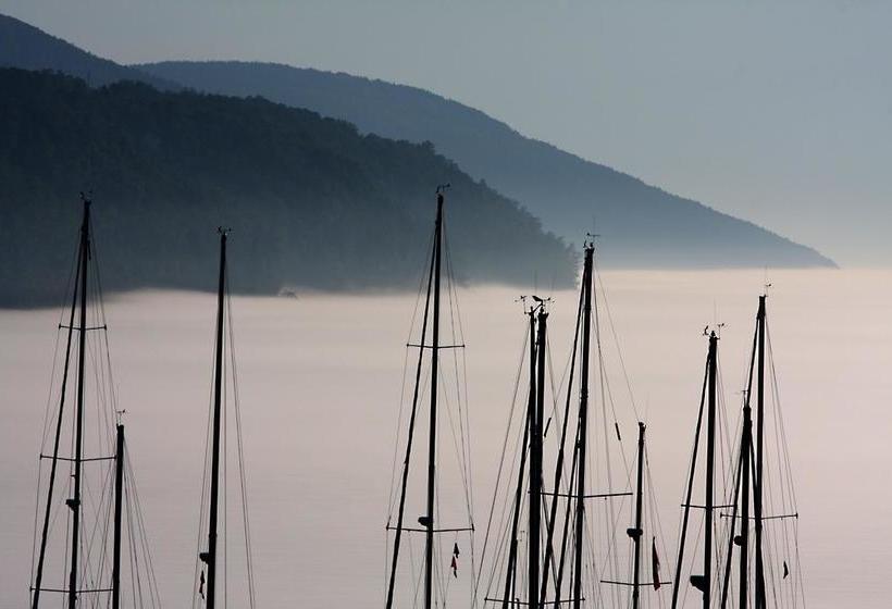 Bed and Breakfast Auberge Des Eaux Vives | La Malbaie | Quebec | Canada 17