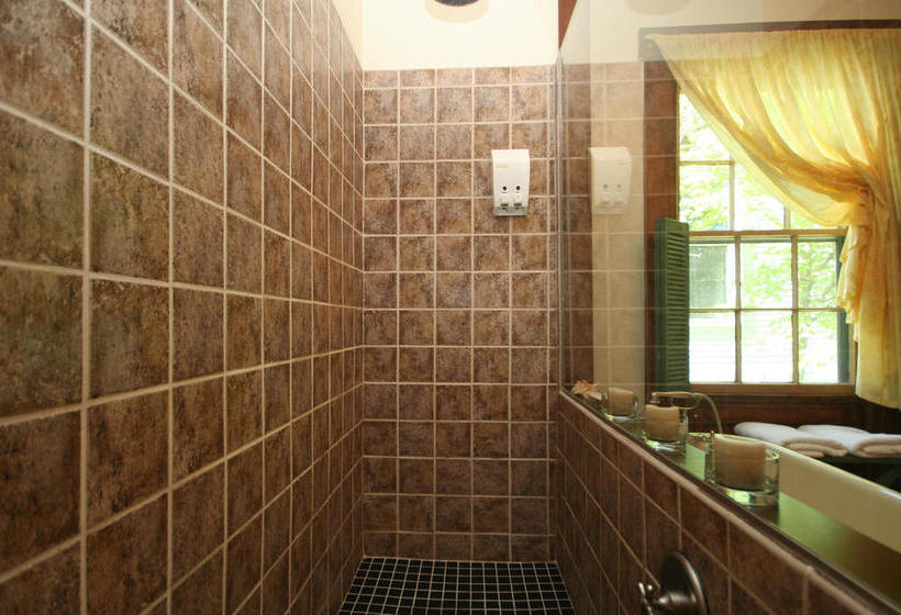 Fisherman S Daughter B&b | Mahone Bay | Nova Scotia | Canada 13