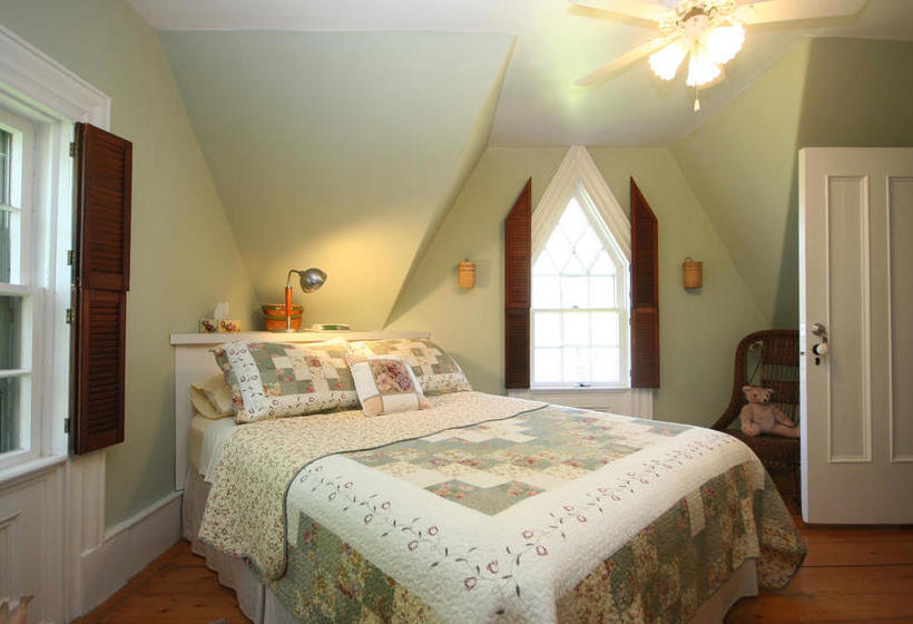 Fisherman S Daughter B&b | Mahone Bay | Nova Scotia | Canada 4