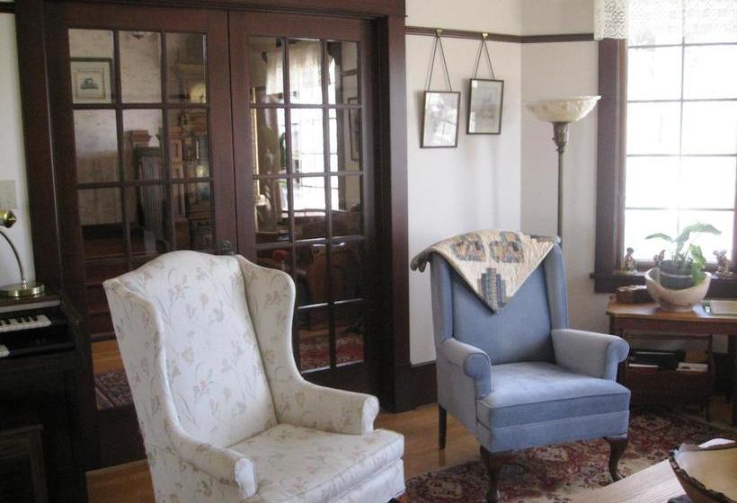 Sproule Heritage Bed & Breakfast | Strathmore | Alberta | Canada 10