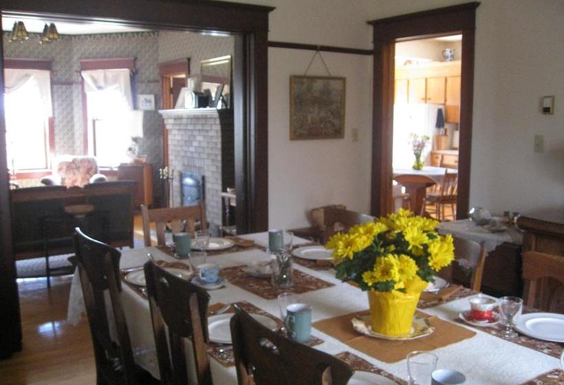 Sproule Heritage Bed & Breakfast | Strathmore | Alberta | Canada 11