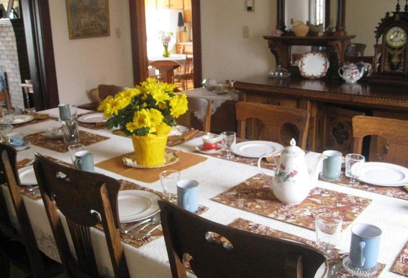 Sproule Heritage Bed & Breakfast | Strathmore | Alberta | Canada 14
