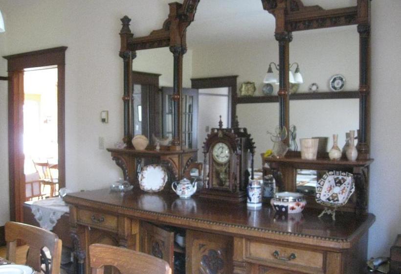 Sproule Heritage Bed & Breakfast | Strathmore | Alberta | Canada 17