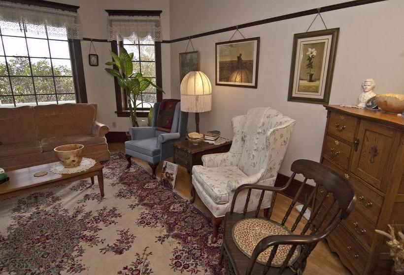 Sproule Heritage Bed & Breakfast | Strathmore | Alberta | Canada 4