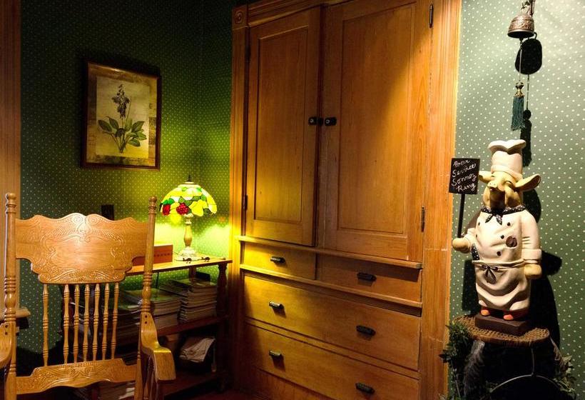 A La Cornemuse B&b | North Hatley | Quebec | Canada 1