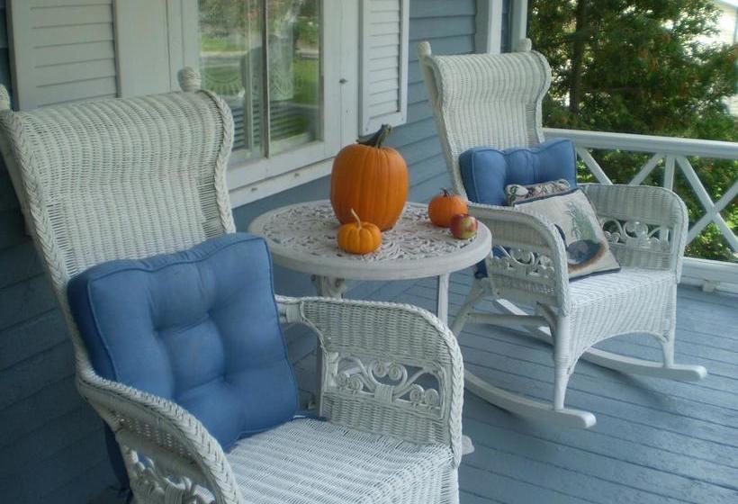 A La Cornemuse B&b | North Hatley | Quebec | Canada 10