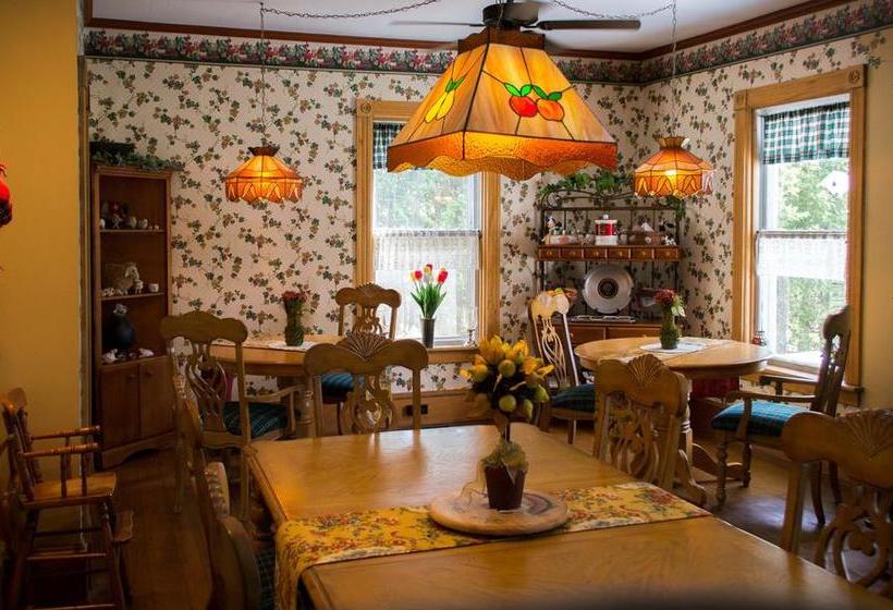 A La Cornemuse B&b | North Hatley | Quebec | Canada 2