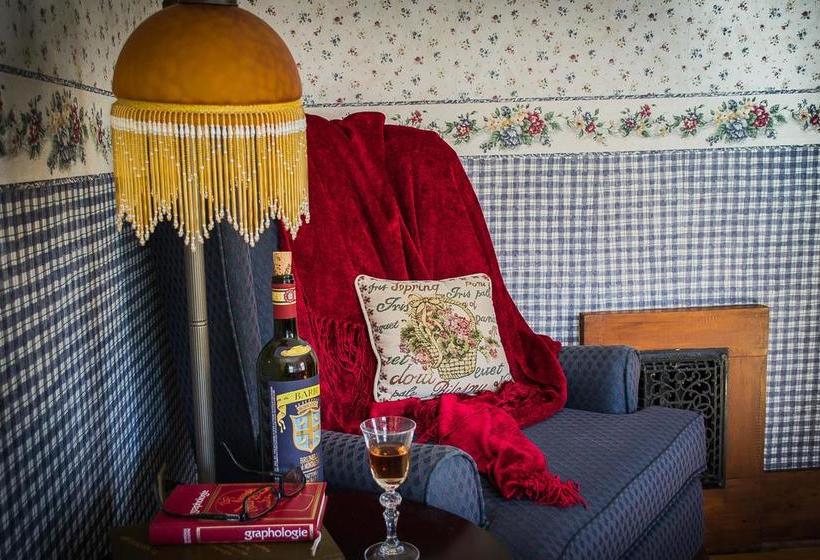 A La Cornemuse B&b | North Hatley | Quebec | Canada 20