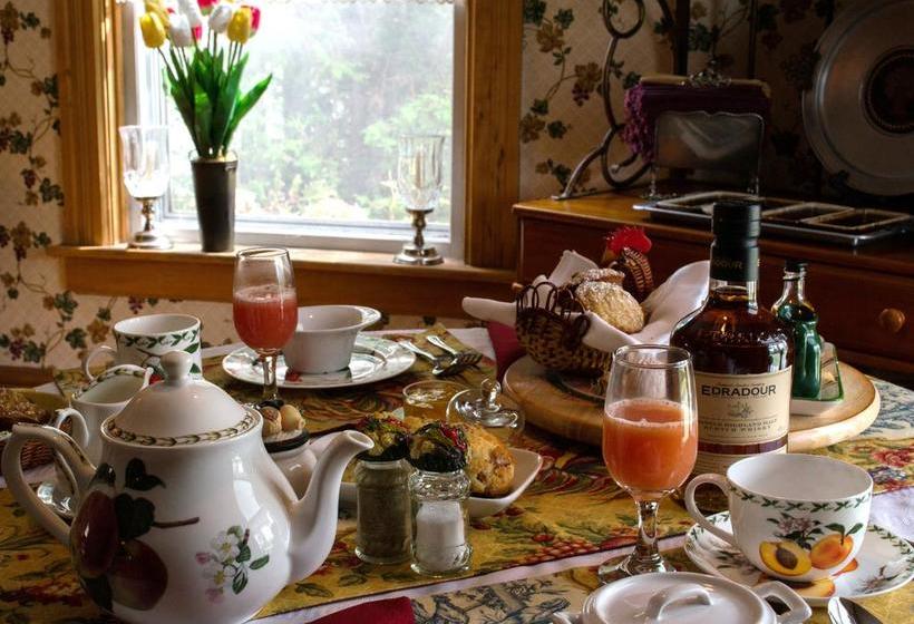 A La Cornemuse B&b | North Hatley | Quebec | Canada 3