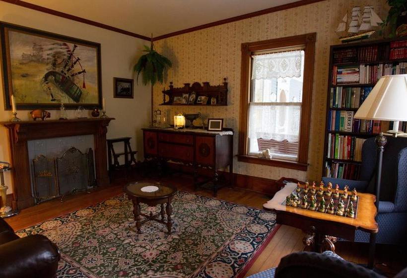 A La Cornemuse B&b | North Hatley | Quebec | Canada 6