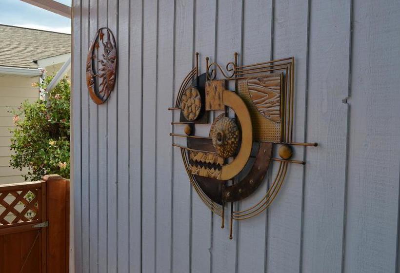 Dogwood Bed & Breakfast | Summerland | British Columbia | Canada 13