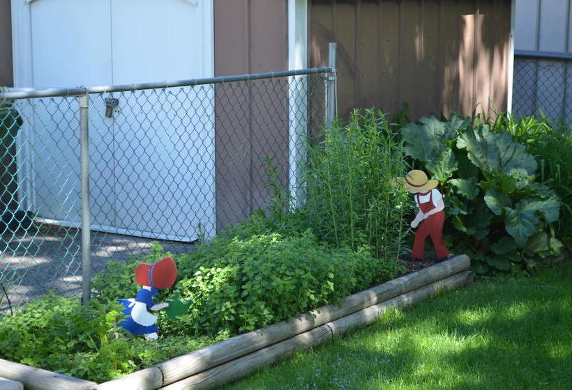 Dogwood Bed & Breakfast | Summerland | British Columbia | Canada 16