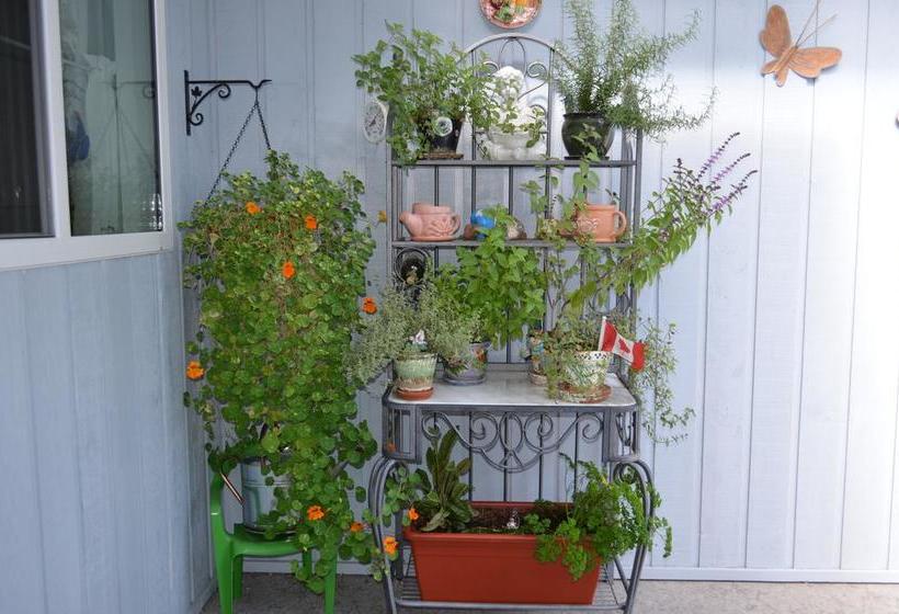 Dogwood Bed & Breakfast | Summerland | British Columbia | Canada 4