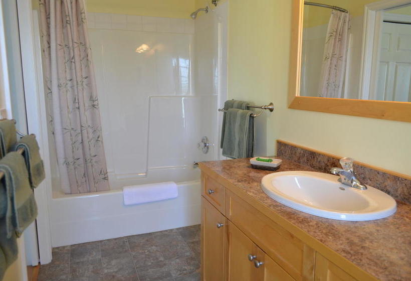 Dogwood Bed & Breakfast | Summerland | British Columbia | Canada 7