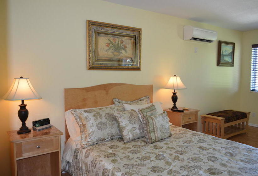 Dogwood Bed & Breakfast | Summerland | British Columbia | Canada 8