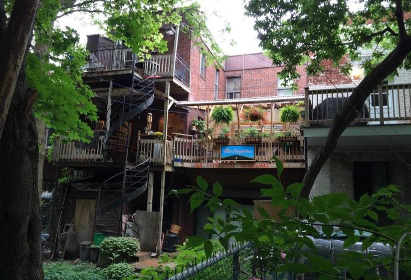 Bed and Breakfast Gite L Imprévu Montreal Quebec