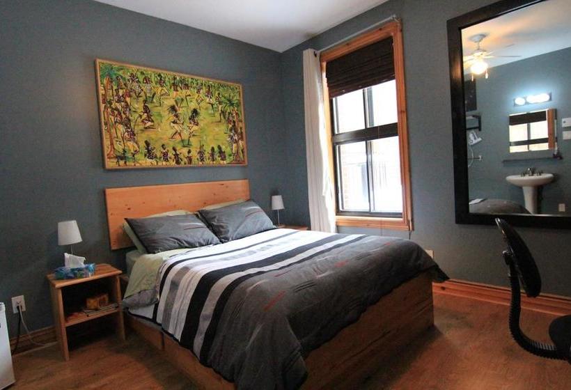 Bed and Breakfast Gite L Imprévu | Montreal | Quebec | Canada 10