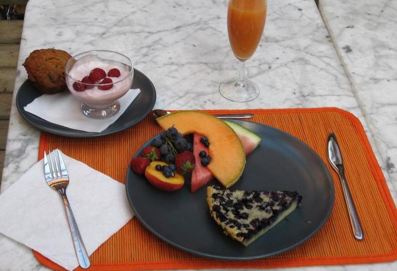 Bed and Breakfast Gite L Imprévu | Montreal | Quebec | Canada 18