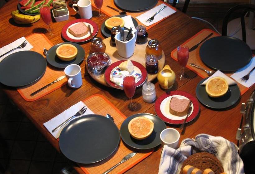 Bed and Breakfast Gite L Imprévu | Montreal | Quebec | Canada 19