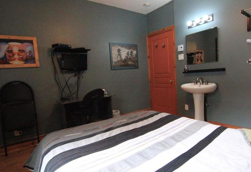 Bed and Breakfast Gite L Imprévu | Montreal | Quebec | Canada 8