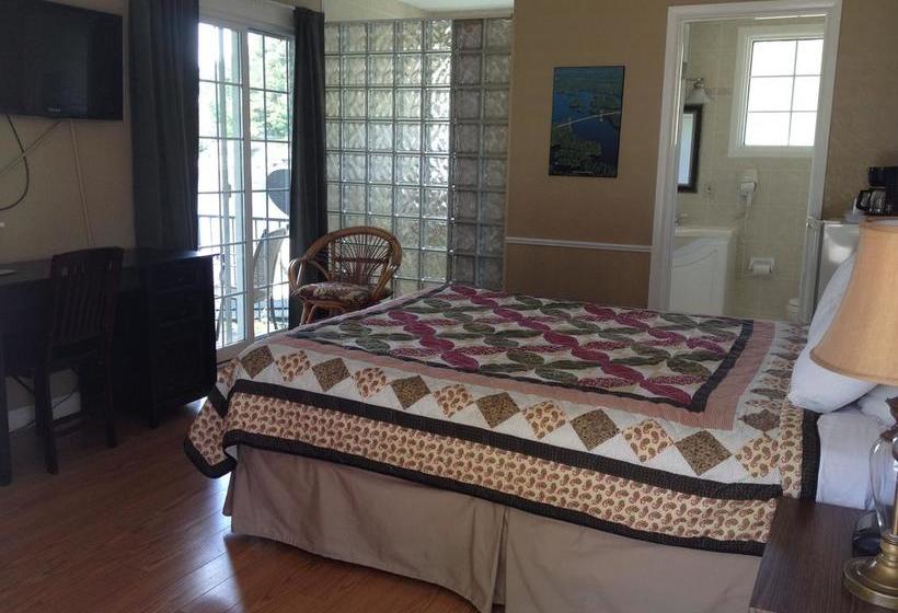 Resort Boathouse Country Inn | Rockport | Ontario | Canada 10