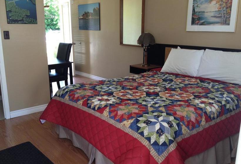 Resort Boathouse Country Inn | Rockport | Ontario | Canada 14