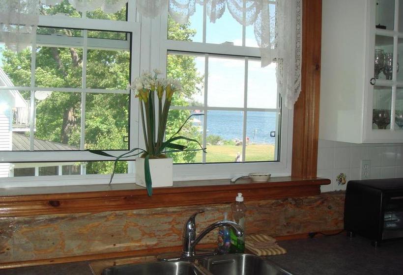 Resort Boathouse Country Inn | Rockport | Ontario | Canada 20