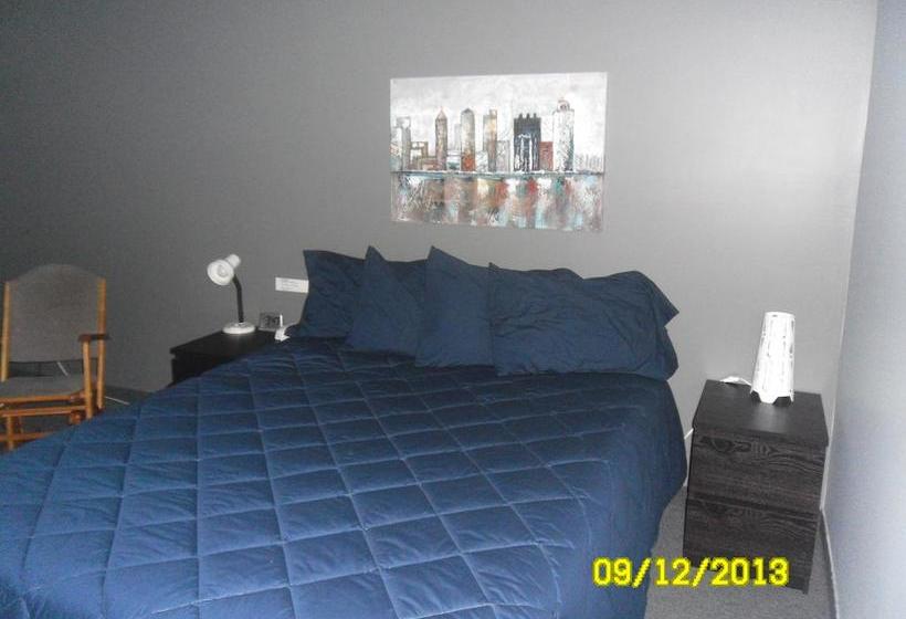 Motel Populaire | Trois Rivieres | Quebec | Canada 2