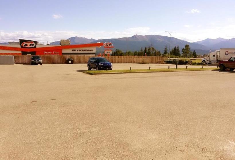 Alpine Lodge Motel & Restaurant | Grande Cache | Alberta | Canada 17