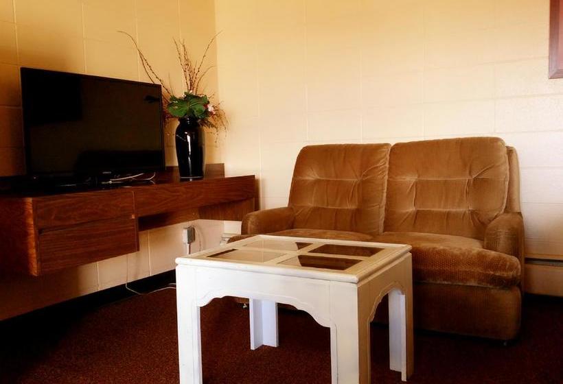 Alpine Lodge Motel & Restaurant | Grande Cache | Alberta | Canada 20