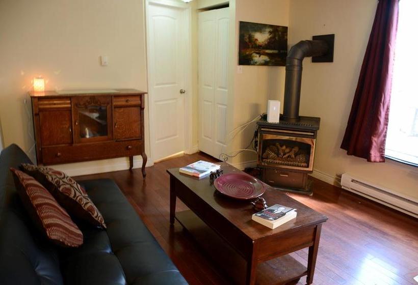 Newman House Hostel | Saint John | New Brunswick | Canada 4