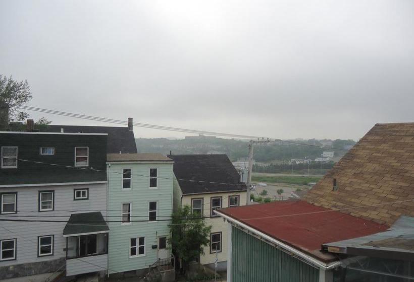 Newman House Hostel | Saint John | New Brunswick | Canada 8