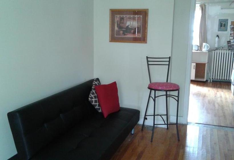 Newman House Hostel | Saint John | New Brunswick | Canada 9