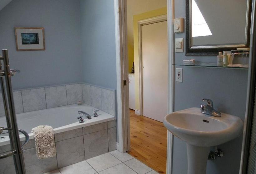 The Colonel S In Bed And Breakfast | Fredericton | New Brunswick | Canada 10